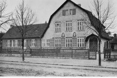 Alte-Schule_Ansicht-front1
